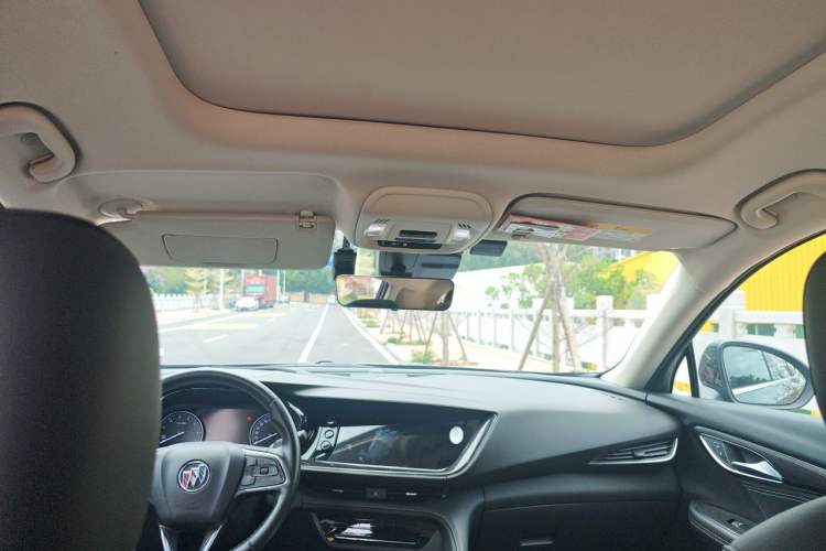 Used Buick Envision 2023 Encore Plus 652T Five-Seat Luxury Model Headliner
