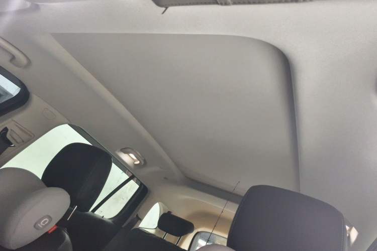 Used Buick Envision 2023 Encore Plus 652T Five-Seat All-Wheel-Drive Luxury Model Headliner