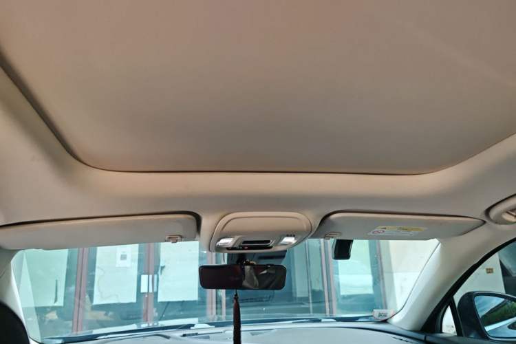 Used Buick Envision 2023 Encore Plus 652T Five-Seat Luxury Model Headliner