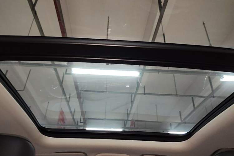 Used Buick Envision 2023 Encore S GS Four-Wheel Drive Sport Model Headliner