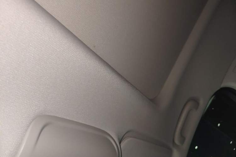 Used Buick Envision 2023 Encore Plus 652T Five-Seat All-Wheel-Drive Luxury Model Headliner