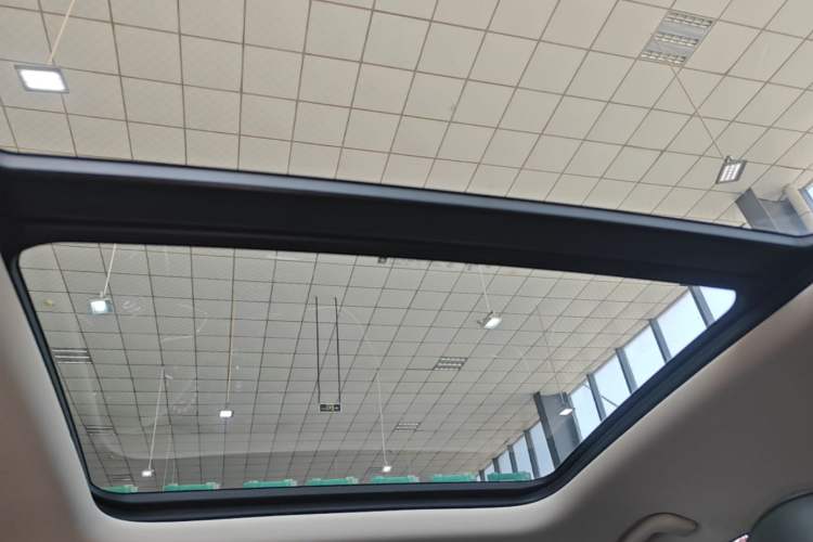 Used Buick Envision 2023 Encore Plus 652T Five-Seat Luxury Model Headliner