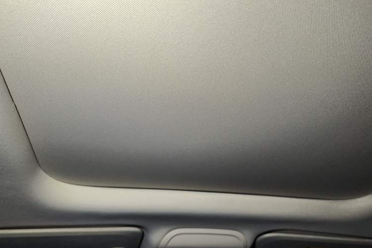 Used Buick Envision 2023 Encore Plus 652T Five-Seat All-Wheel-Drive Luxury Model Headliner