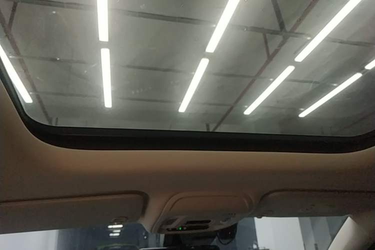 Used Buick Envision 2023 Encore Plus 652T Five-Seat Luxury Model Headliner