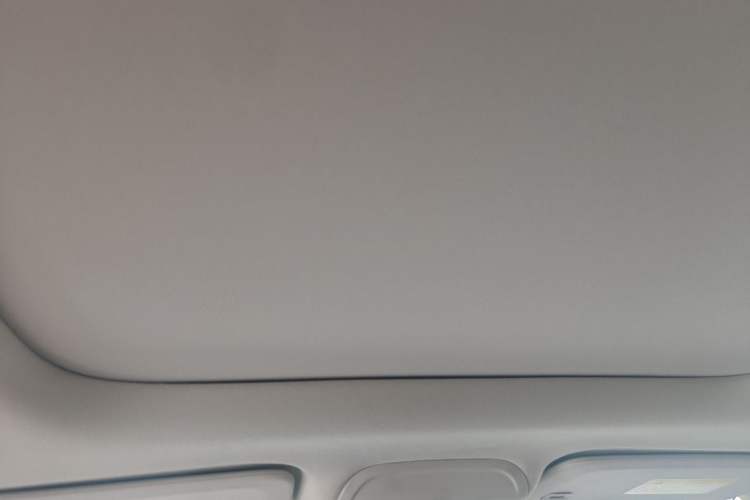 Used Buick Envision 2023 Encore Plus 652T Five-Seat Luxury Model Headliner