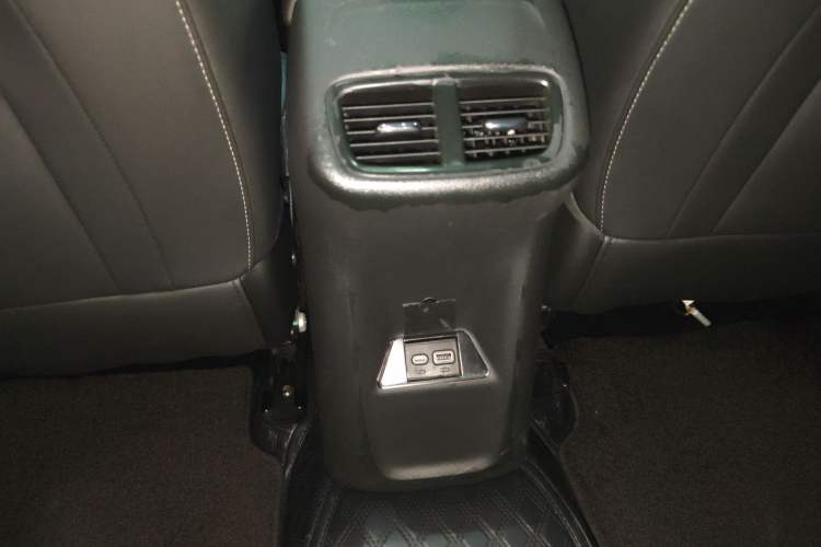 Used Buick Envision 2023 Encore Plus 652T Five-Seat All-Wheel-Drive Luxury Model Interior 1