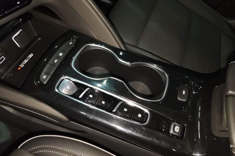 Used Buick Envision 2023 Encore Plus 652T Five-Seat Luxury Model Interior 11
