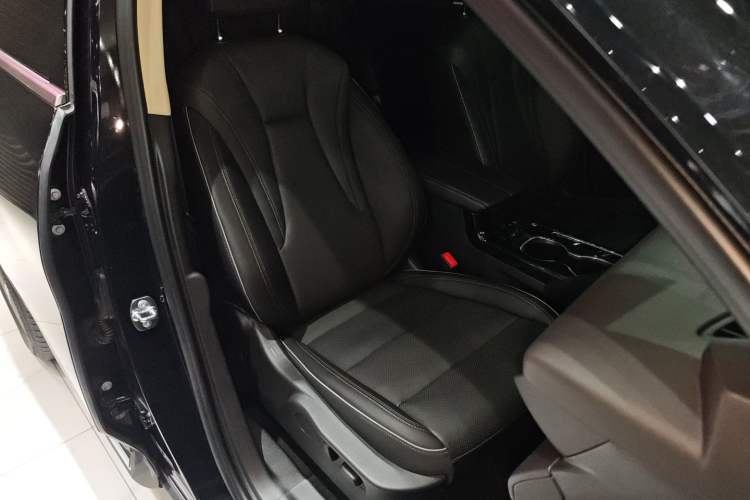 Used Buick Envision 2023 Encore Plus 652T Five-Seat Luxury Model Interior 12