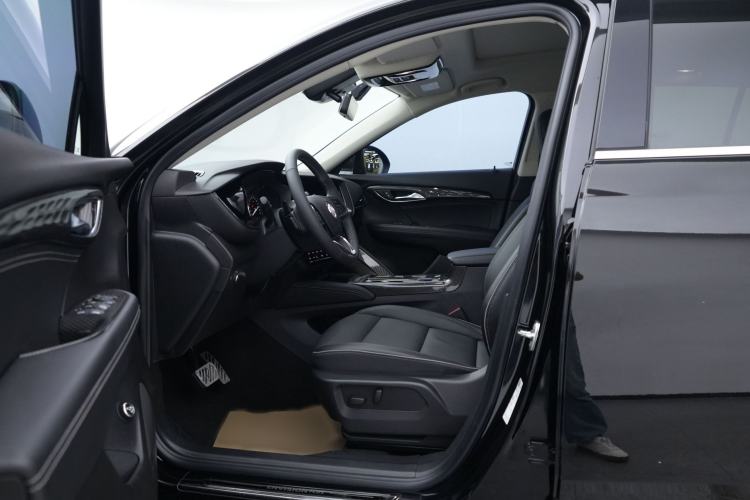 Used Buick Envision 2023 Encore Plus 652T Five-Seat All-Wheel-Drive Luxury Model Interior 3