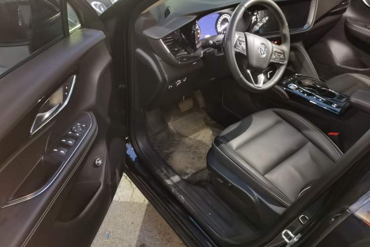 Used Buick Envision 2023 Encore Plus 652T Five-Seat Luxury Model Interior 3
