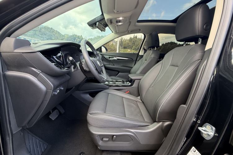 Used Buick Envision 2023 Encore S 552T Two-Wheel Drive Luxury Model Interior 3