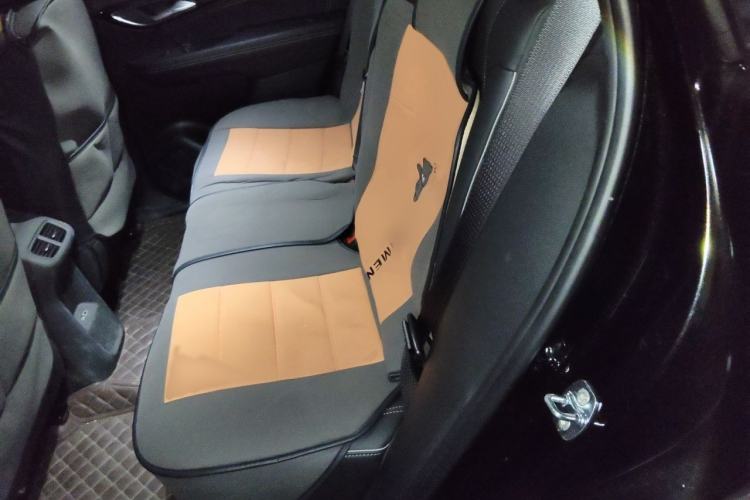 Used Buick Envision 2023 Encore Plus 652T Five-Seat Luxury Model Interior 4