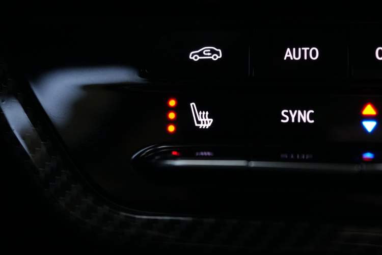 Used Buick Envision 2023 Encore Plus 652T Five-Seat All-Wheel-Drive Luxury Model Interior 4