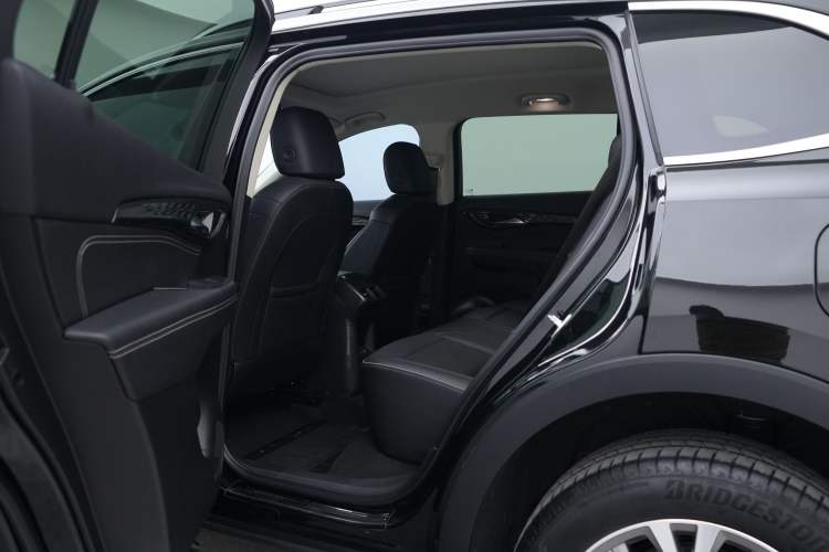 Used Buick Envision 2023 Encore Plus 652T Five-Seat All-Wheel-Drive Luxury Model Interior 6