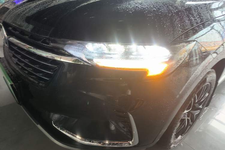 Used Buick Envision 2023 Encore S 652T Two-Wheel-Drive Luxury Model Left Front Headlight