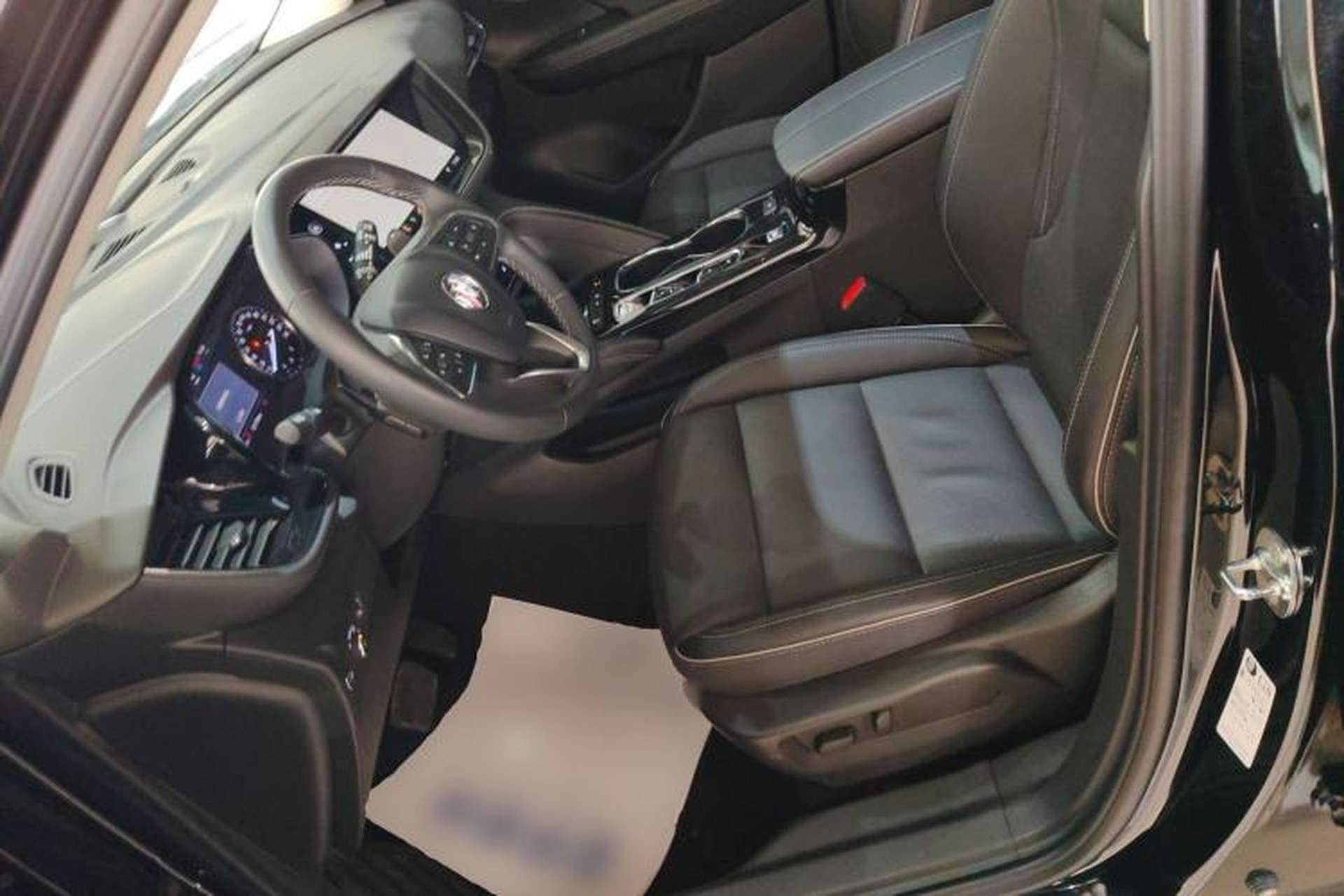 Used Buick Envision 2023 Encore Plus 652T Five-Seat Luxury Model Left Front Seat