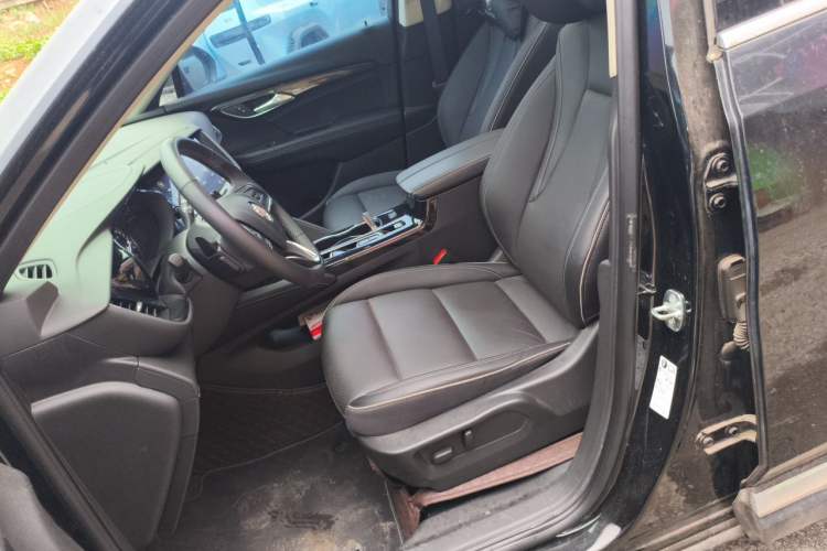Used Buick Envision 2023 Encore Plus 652T Five-Seat Luxury Model Left Front Seat