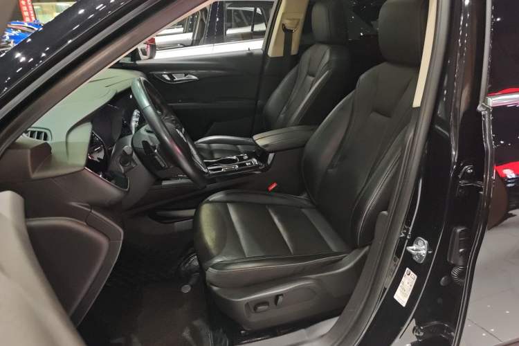 Used Buick Envision 2023 Encore Plus 652T Five-Seat All-Wheel-Drive Luxury Model Left Front Seat