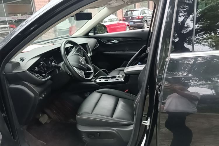 Used Buick Envision 2023 Encore Plus 652T Five-Seat Luxury Model Left Front Seat