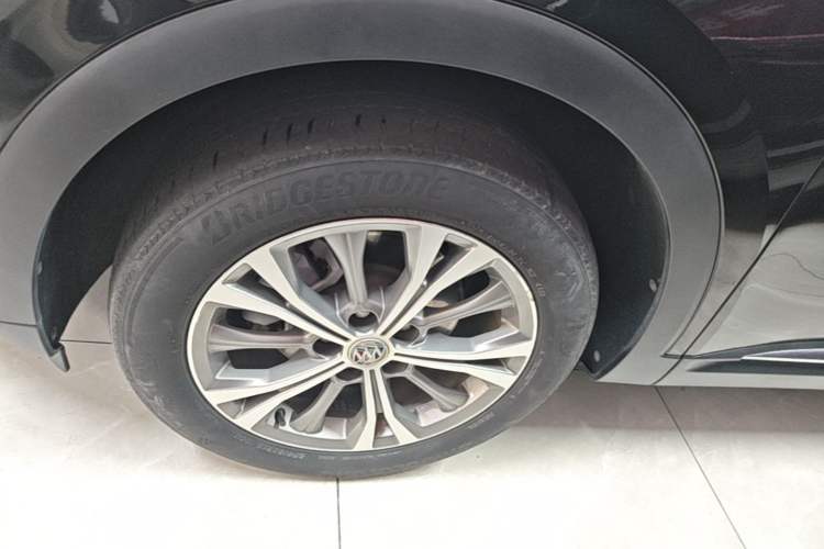 Used Buick Envision 2023 Encore Plus 652T Five-Seat Luxury Model Left Front Wheel Hub