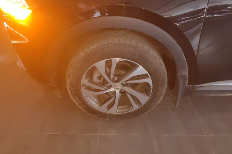 Used Buick Envision 2023 Encore S 552T Two-Wheel Drive Luxury Model Left Front Wheel Hub