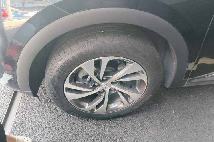 Used Buick Envision 2023 Encore S 552T Two-Wheel Drive Luxury Model Left Front Wheel Hub