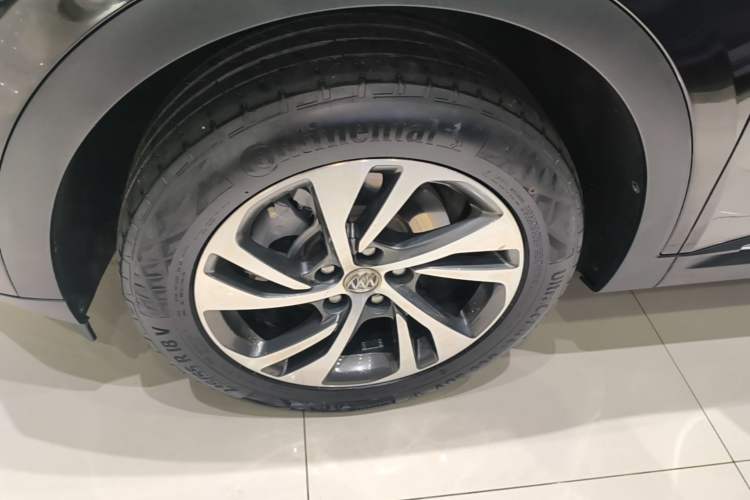 Used Buick Envision 2023 Encore S 552T Two-Wheel Drive Luxury Model Left Front Wheel Hub