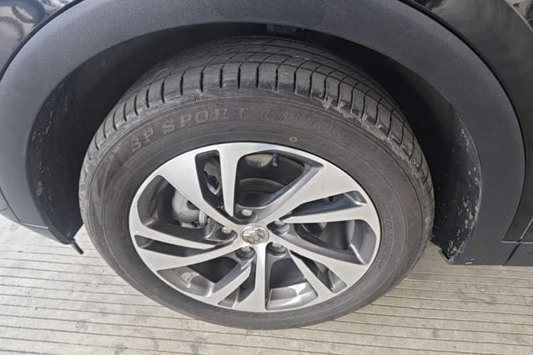 Used Buick Envision 2023 Encore S 552T Two-Wheel Drive Luxury Model Left Front Wheel Hub