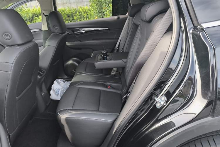 Used Buick Envision 2023 Encore Plus 652T Five-Seat Luxury Model Left Rear Seat