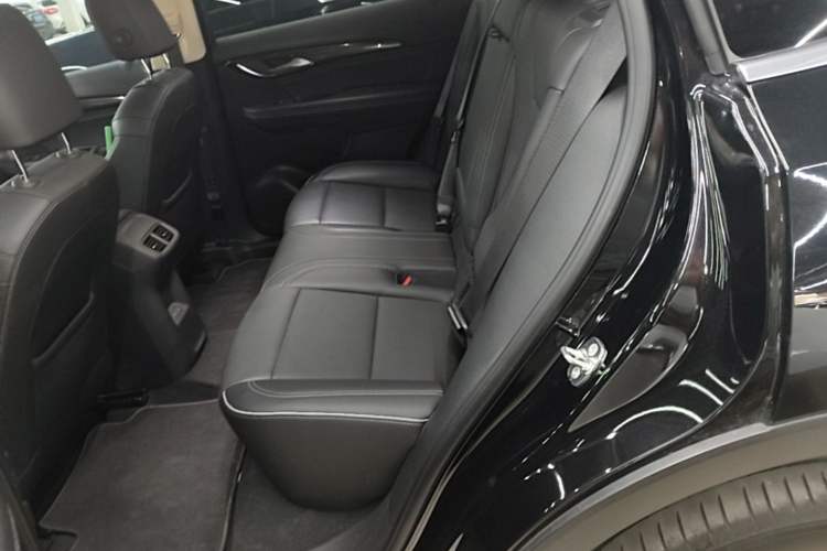 Used Buick Envision 2023 Encore Plus 652T Five-Seat Luxury Model Left Rear Seat