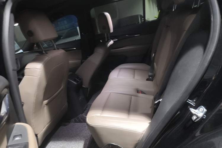 Used Buick Envision 2023 Encore Plus 652T Five-Seat Luxury Model Left Rear Seat