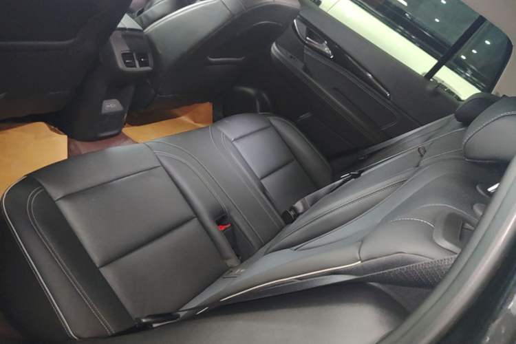 Used Buick Envision 2023 Encore Plus 652T Five-Seat All-Wheel-Drive Luxury Model Left Rear Seat
