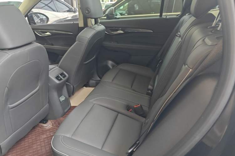 Used Buick Envision 2023 Encore Plus 652T Five-Seat Luxury Model Left Rear Seat