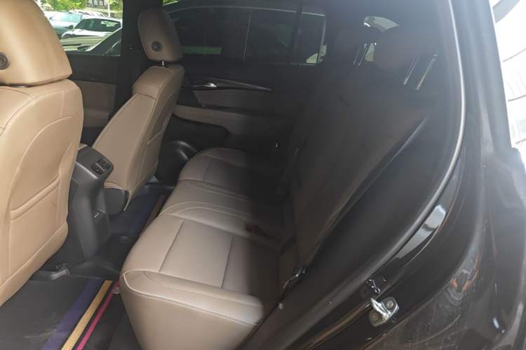 Used Buick Envision 2023 Encore Plus 652T Five-Seat Luxury Model Left Rear Seat
