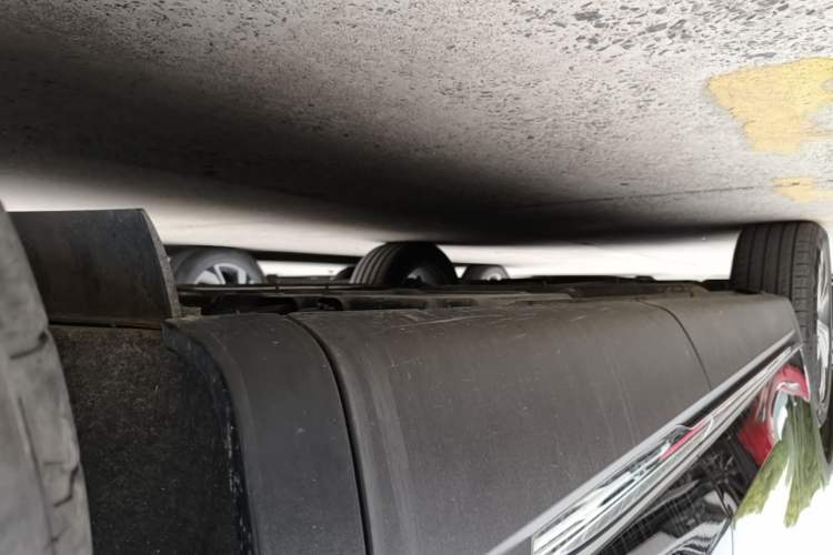 Used Buick Envision 2023 Encore S 552T Two-Wheel Drive Luxury Model Left Side Sill