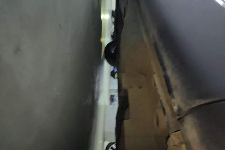 Used Buick Envision 2023 Encore Plus 652T Five-Seat All-Wheel-Drive Luxury Model Left Side Sill