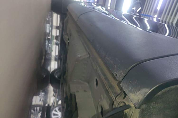 Used Buick Envision 2023 Encore Plus 652T Five-Seat Luxury Model Left Side Sill