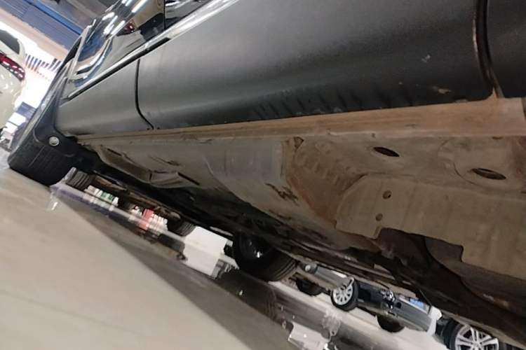 Used Buick Envision 2023 Encore Plus 652T Five-Seat Luxury Model Left Side Sill