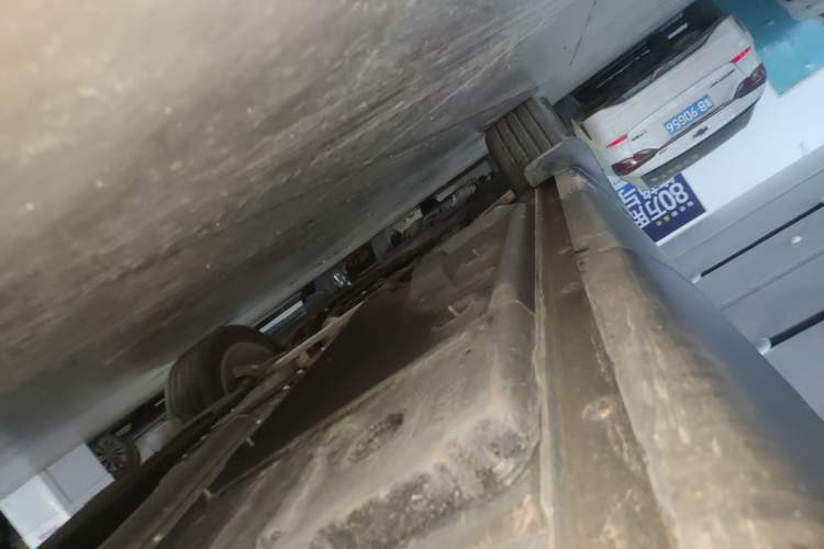 Used Buick Envision 2023 Encore S 552T Two-Wheel Drive Luxury Model Left Side Sill