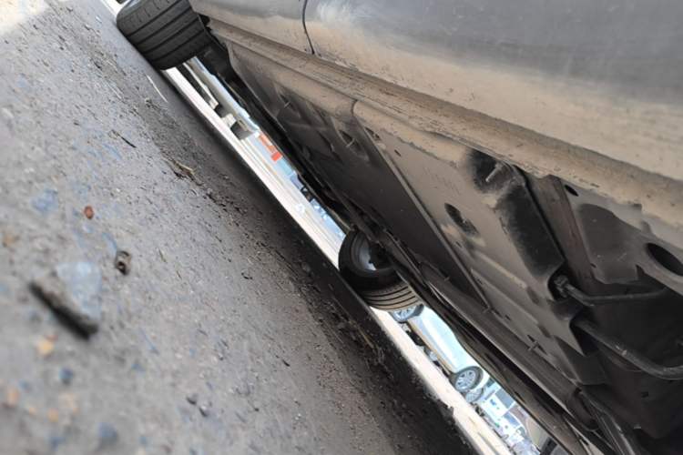 Used Buick Envision 2023 Encore S 552T Two-Wheel Drive Luxury Model Left Side Sill