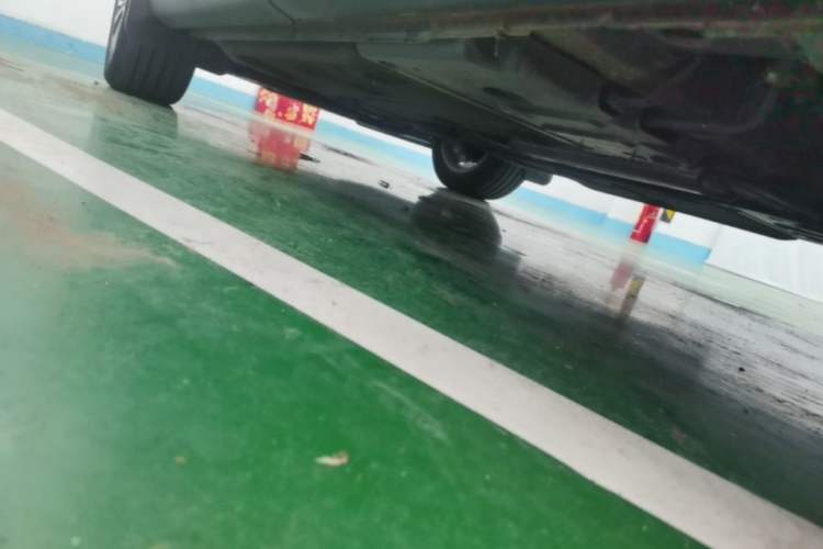 Used Buick Envision 2023 Encore S 652T Two-Wheel-Drive Luxury Model Left Side Sill