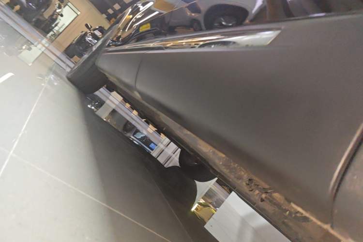 Used Buick Envision 2023 Encore S 552T Two-Wheel Drive Luxury Model Left Side Sill