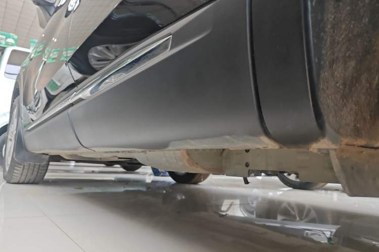 Used Buick Envision 2023 Encore Plus 652T Five-Seat Luxury Model Left Side Sill