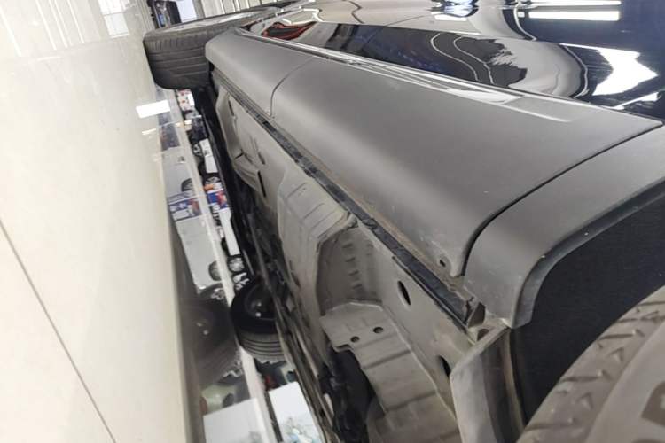 Used Buick Envision 2023 Encore Plus 652T Five-Seat Luxury Model Left Side Sill