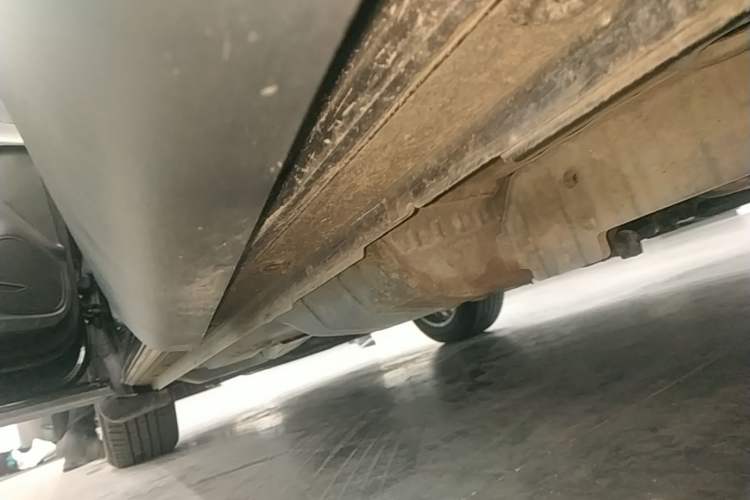 Used Buick Envision 2023 Encore Plus 652T Five-Seat Luxury Model Left Side Sill