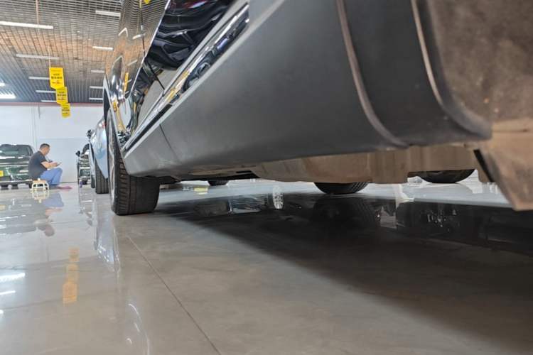 Used Buick Envision 2023 Encore Plus 652T Five-Seat Luxury Model Left Side Sill
