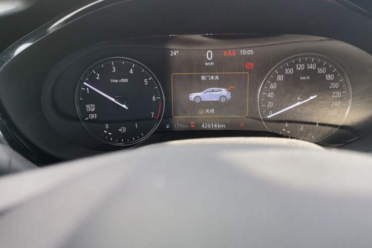 Used Buick Envision 2023 Encore Plus 652T Five-Seat Luxury Model Odometer Close Up