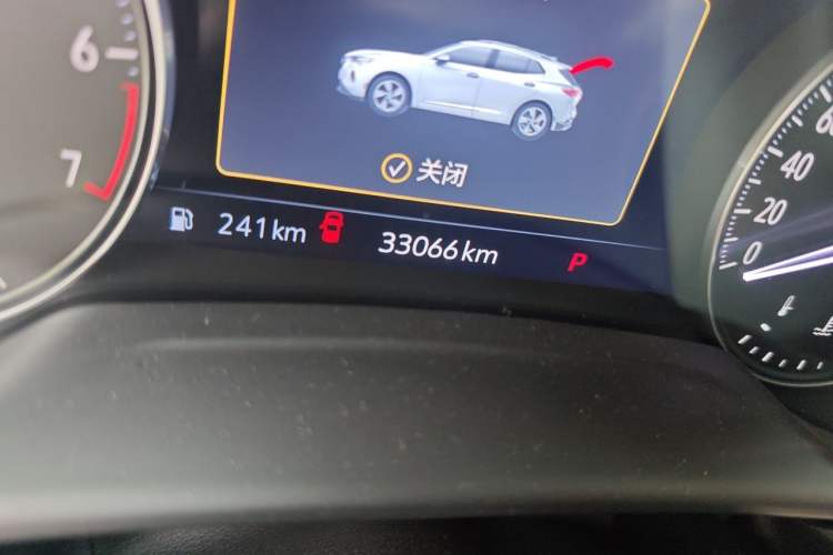 Used Buick Envision 2023 Encore Plus 652T Five-Seat Luxury Model Odometer Close Up