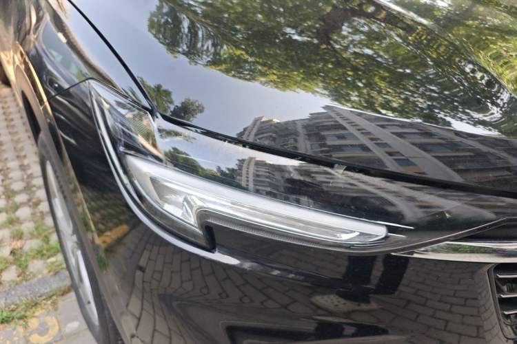 Used Buick Envision 2023 Encore Plus 652T Five-Seat Luxury Model Right Front Headlight
