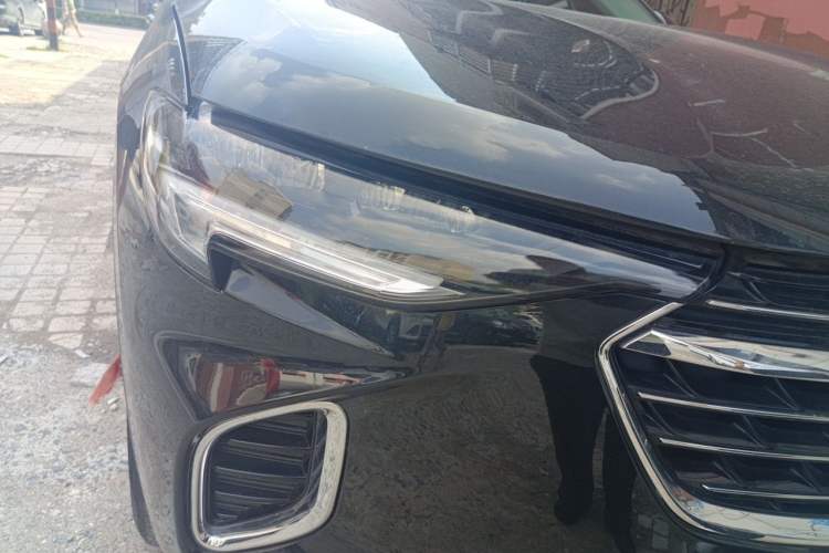 Used Buick Envision 2023 Encore S 552T Two-Wheel Drive Luxury Model Right Front Headlight